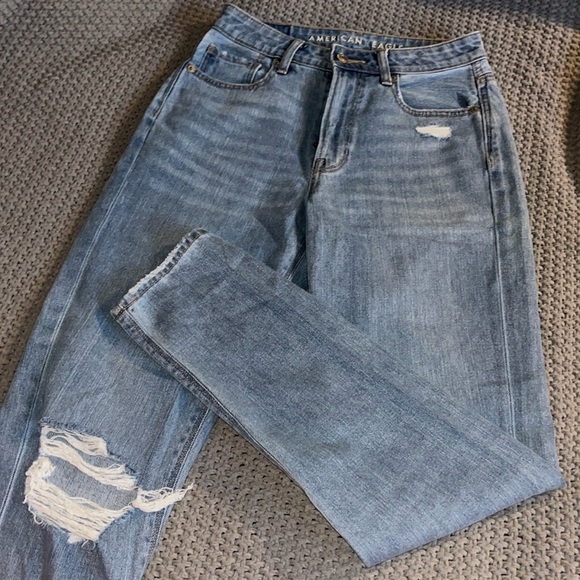 American Eagle Mom Jeans, size 2 long, light blue - Picture 2 of 5